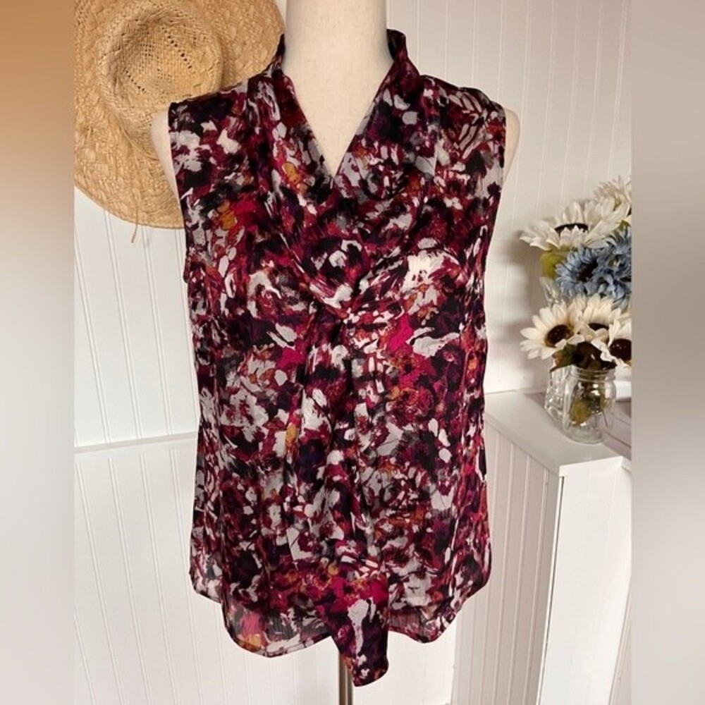 Sleeveless Multicolor Blouse
